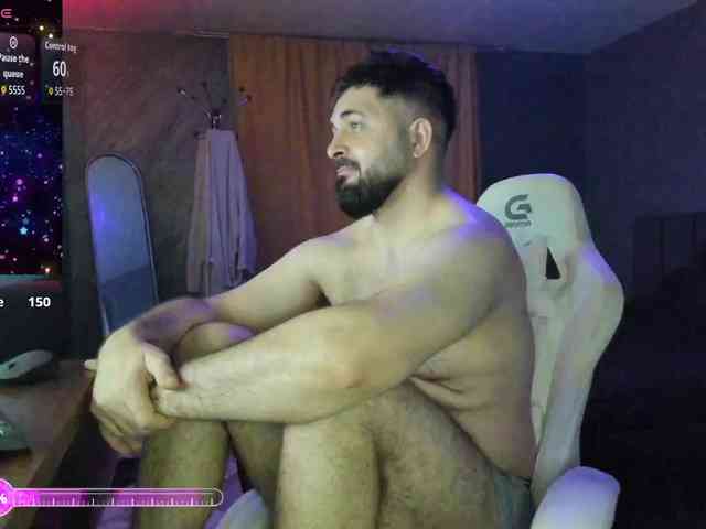 Edu2211 Live Webcam on BongaCams