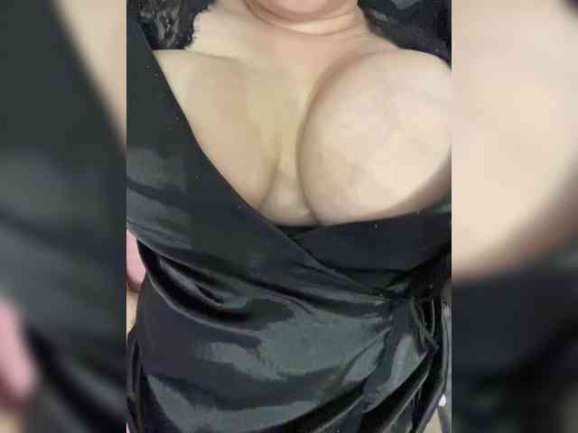 Lust-Whispers Live Webcam on BongaCams
