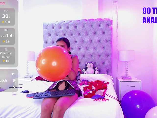 Zoe-moon live cam on BongaCams