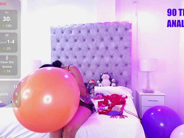 Zoe-moon live cam on BongaCams