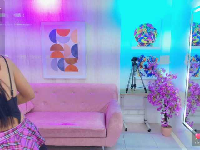 Zoe-moon live cam on BongaCams