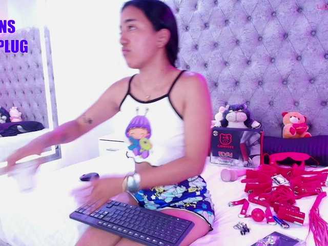 Zoe-moon live cam on BongaCams