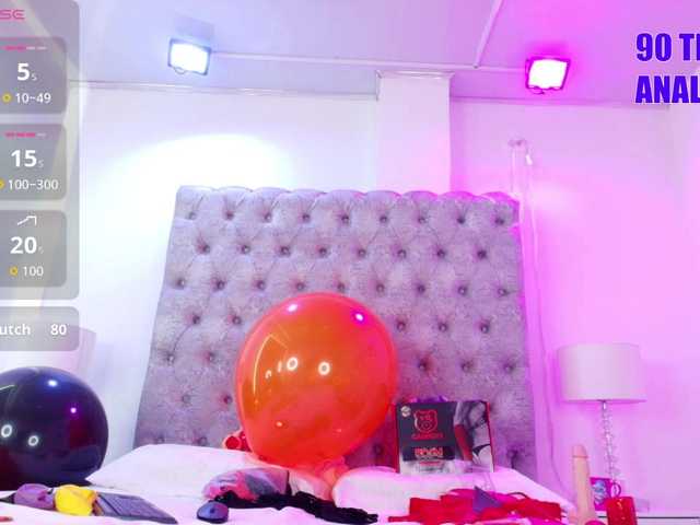 Zoe-moon live webcam show