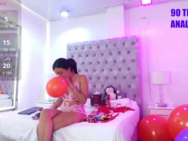 Zoe-moon live cam on BongaCams