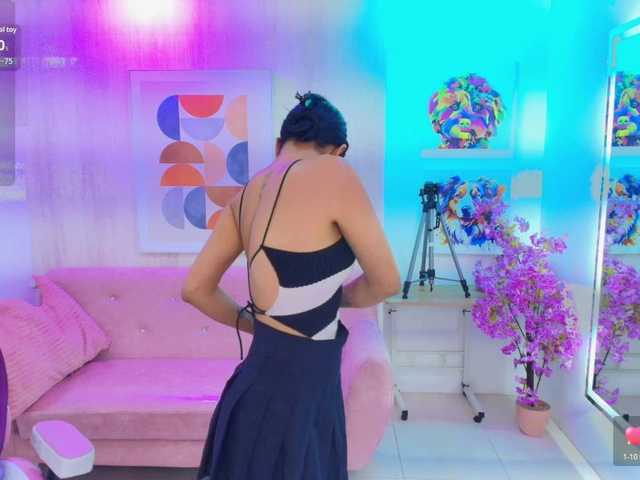 Zoe-moon live cam on BongaCams