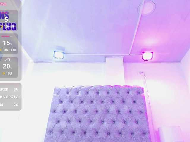 Zoe-moon live cam on BongaCams