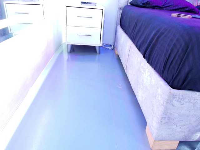 Zoe-moon live cam on BongaCams