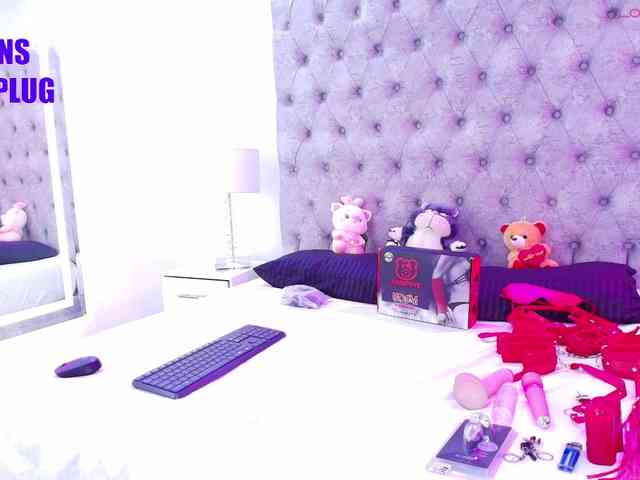 Zoe-moon webcam
