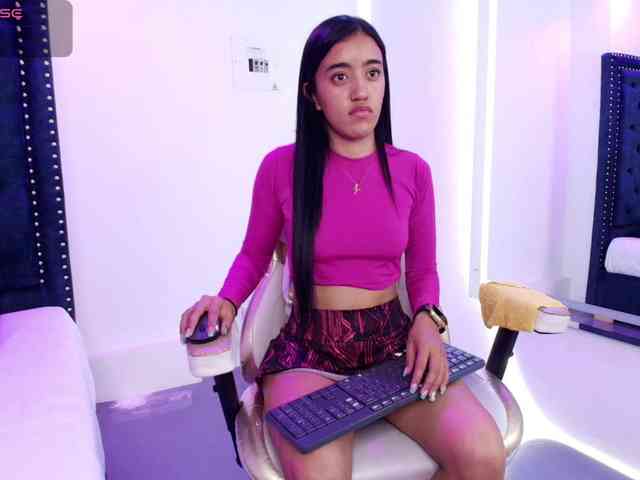 Zoe-moon webcam