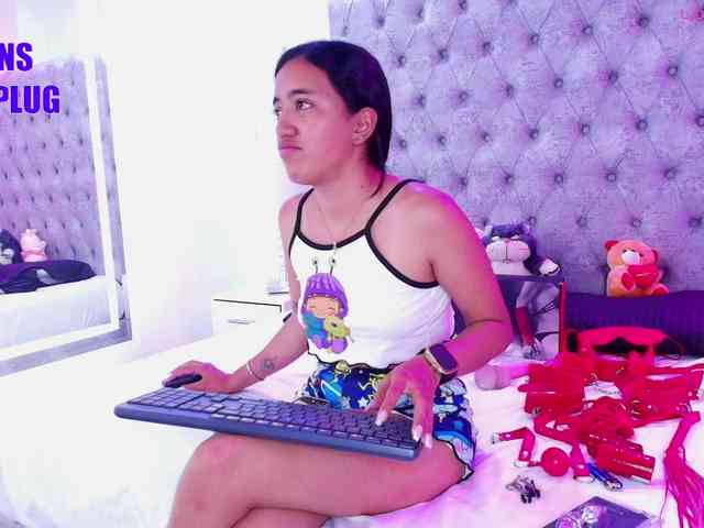 Zoe-moon webcam