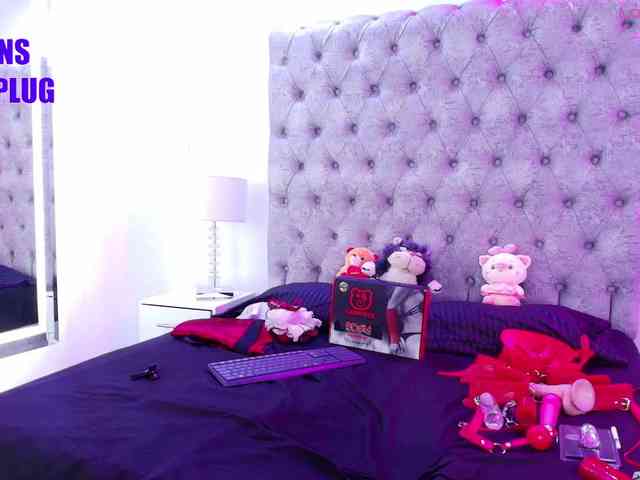 Zoe-moon webcam