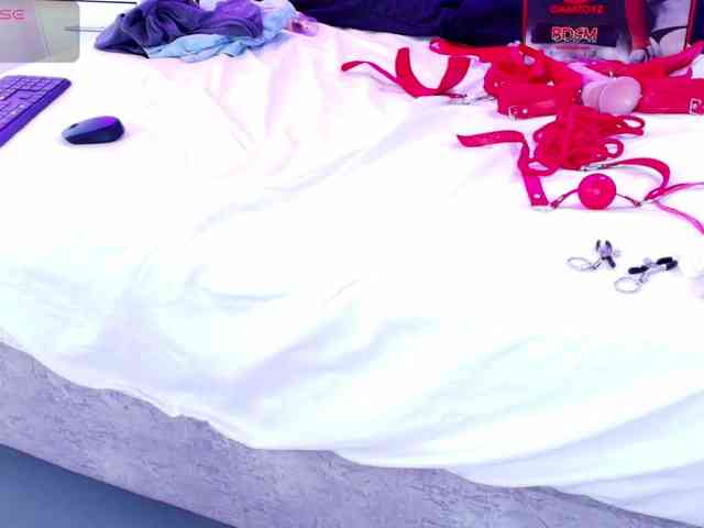 Zoe-moon webcam