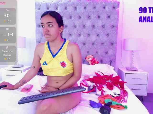 Zoe-moon webcam