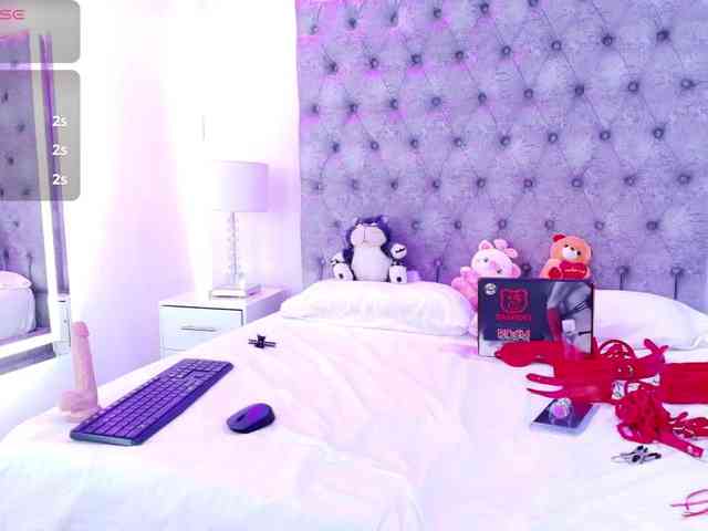 Zoe-moon webcam