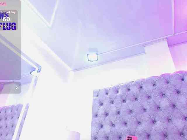 Zoe-moon webcam