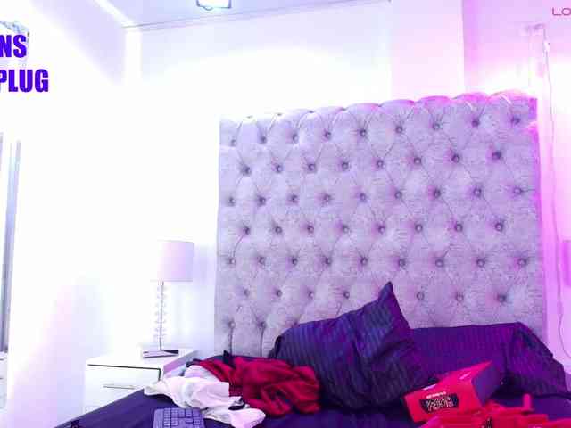 Zoe-moon webcam