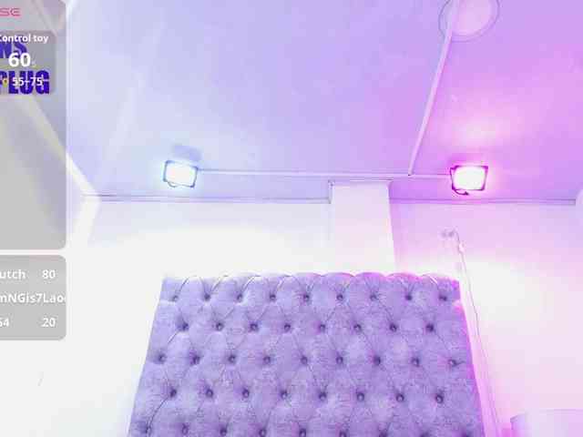 Zoe-moon webcam