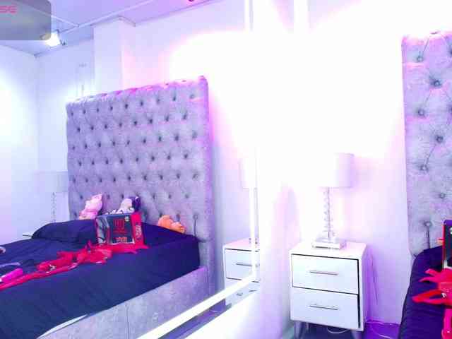 Zoe-moon webcam