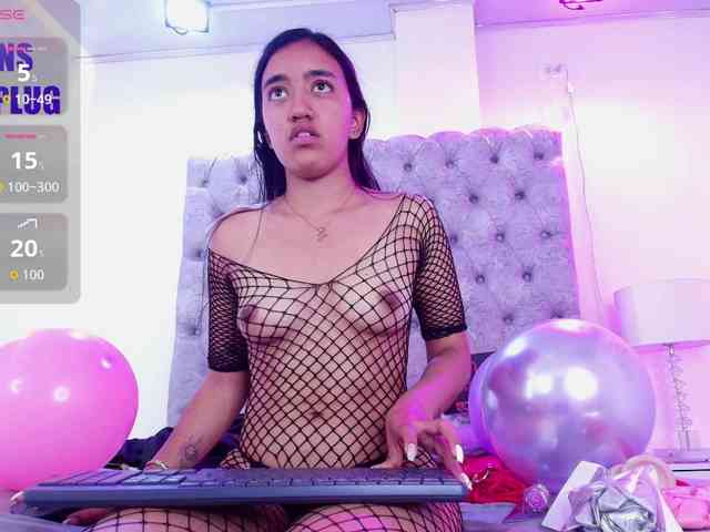 Zoe-moon webcam
