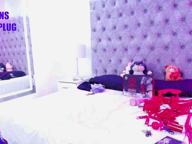 Zoe-moon webcam