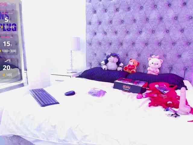 Zoe-moon webcam