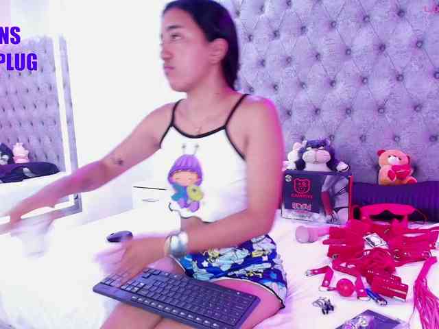 Zoe-moon webcam
