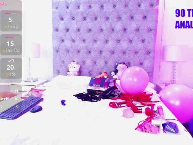 Zoe-moon webcam