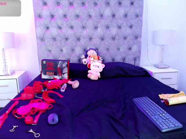 Zoe-moon webcam