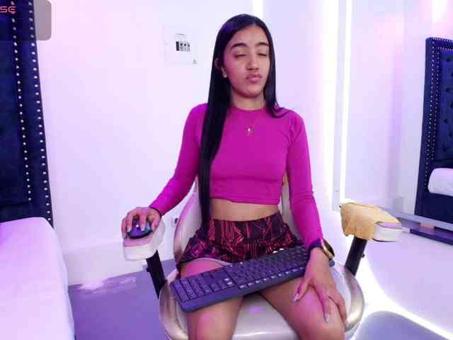 Zoe-moon webcam