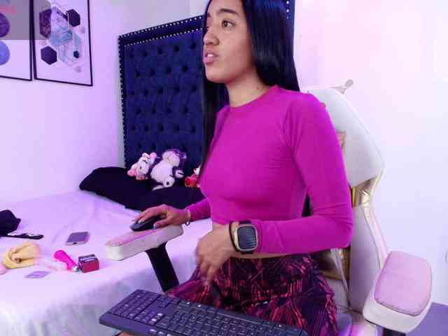 Zoe-moon webcam