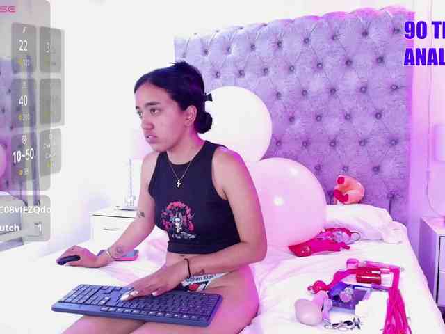 Zoe-moon webcam