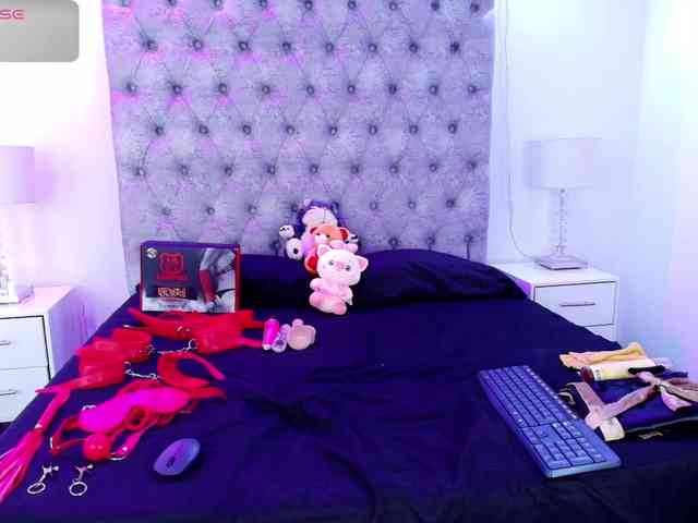 Zoe-moon webcam