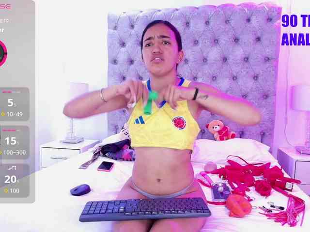 Zoe-moon webcam