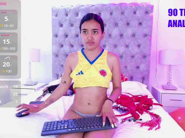 Zoe-moon webcam