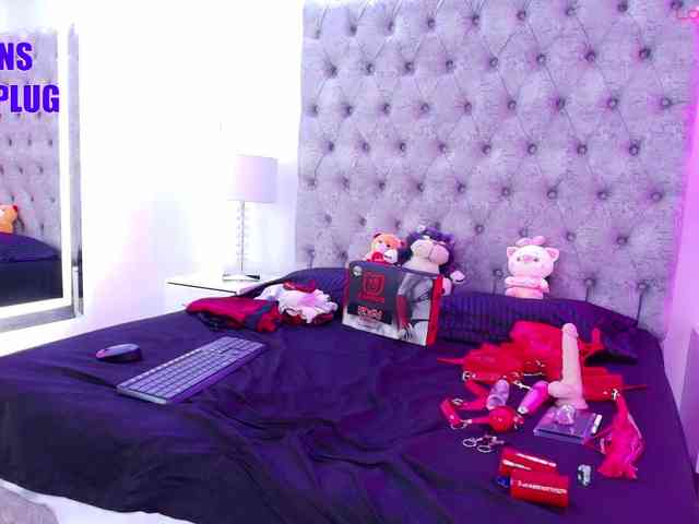 Zoe-moon webcam