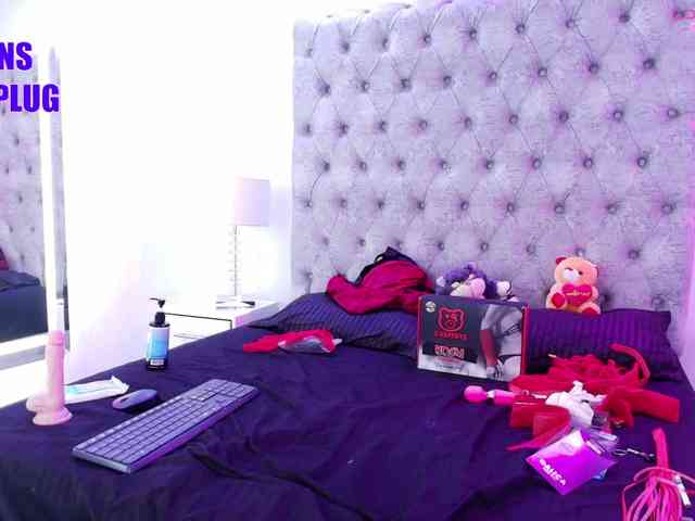 Zoe-moon webcam
