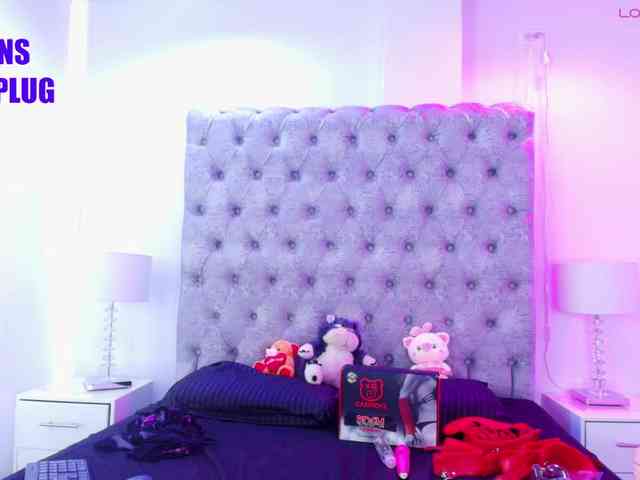 Zoe-moon webcam