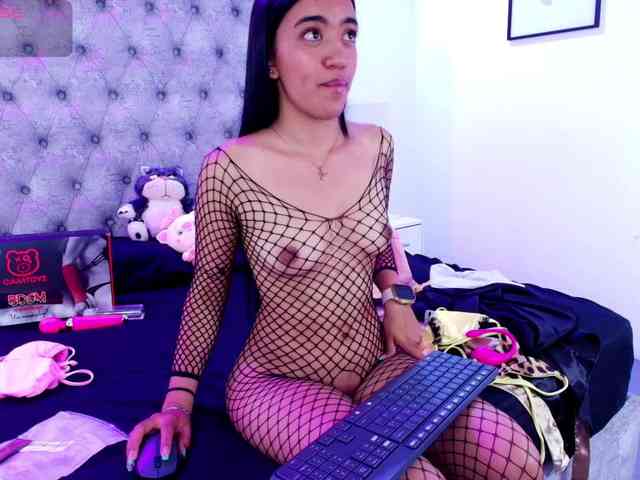 Zoe-moon webcam