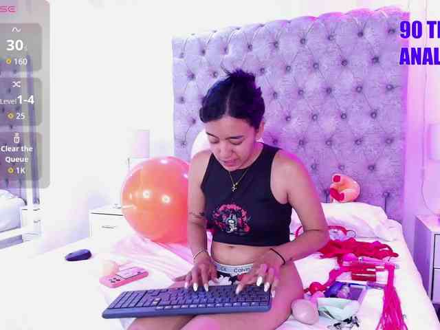 Zoe-moon webcam