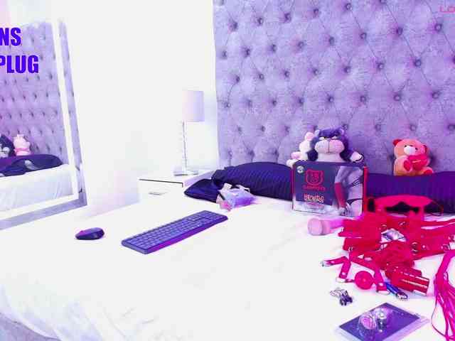Zoe-moon webcam