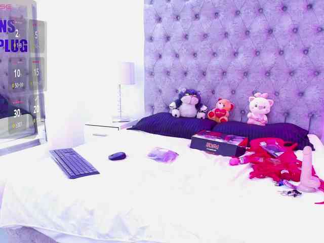 Zoe-moon webcam