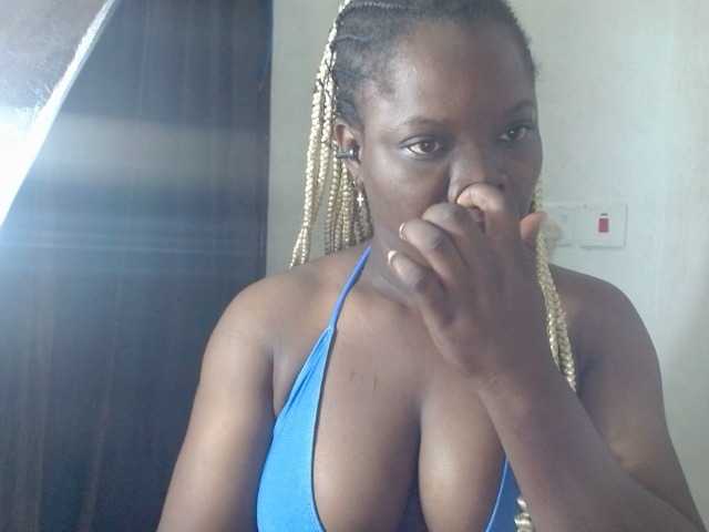 Pussyxsweet live cam on BongaCams