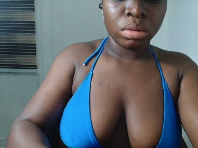 Pussyxsweet live cam on BongaCams