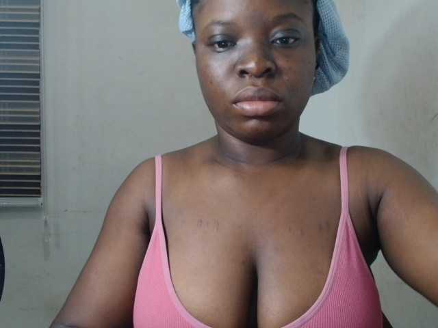 Pussyxsweet live cam on BongaCams