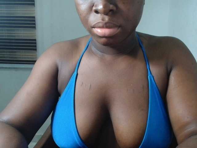 Pussyxsweet live cam on BongaCams