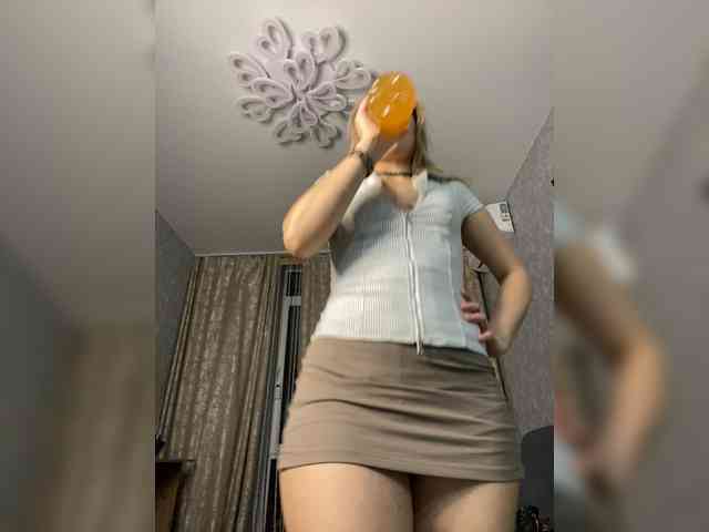 Blonde-mur webcam