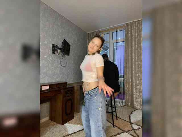Blonde-mur webcam