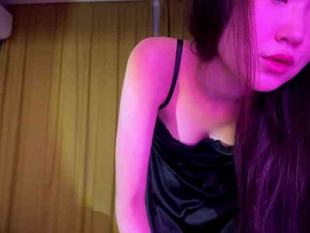 very-hot-japanese-girl webcam