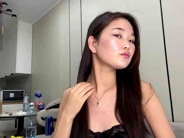 very-hot-japanese-girl webcam
