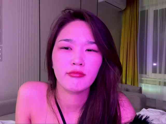 very-hot-japanese-girl webcam